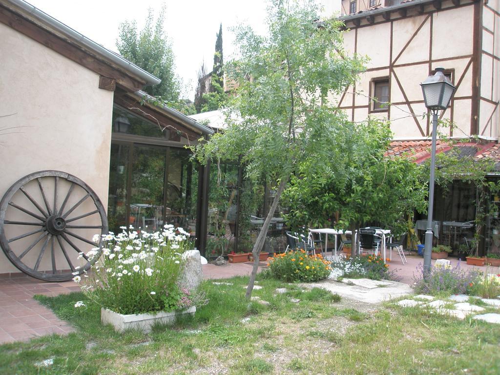 Hôtel La Huerta De San Lorenzo à Ségovie Extérieur photo