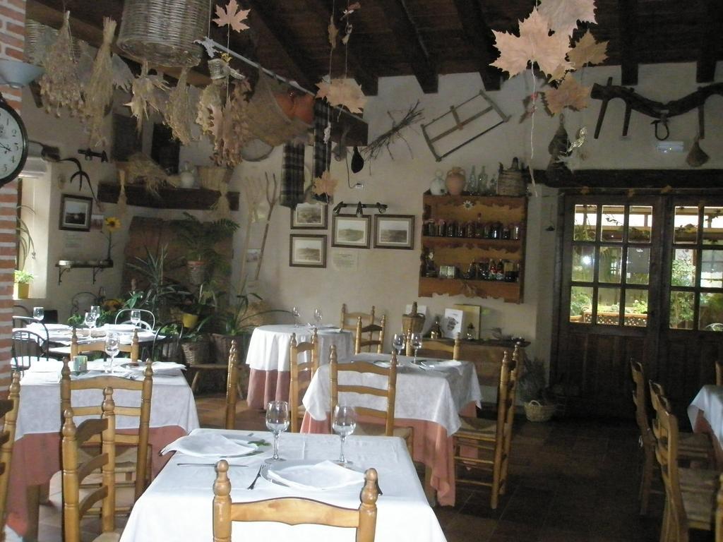 Hôtel La Huerta De San Lorenzo à Ségovie Extérieur photo
