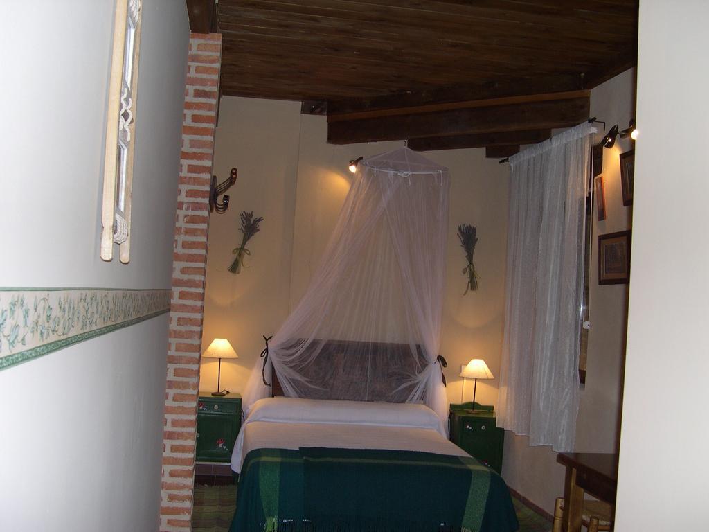 Hôtel La Huerta De San Lorenzo à Ségovie Chambre photo