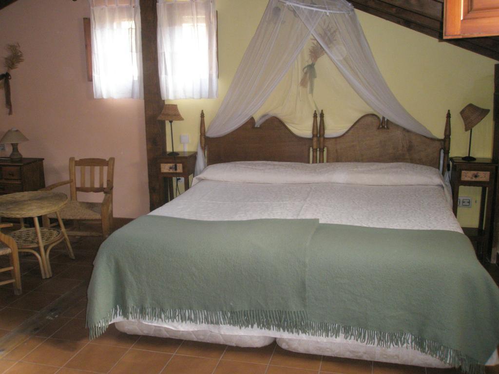 Hôtel La Huerta De San Lorenzo à Ségovie Chambre photo